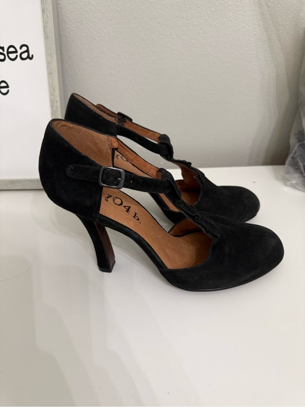 No. 704B Black Suede T-Strap Heels Women’s EU 39 Emma Pumps Shoes US 8 Anthro